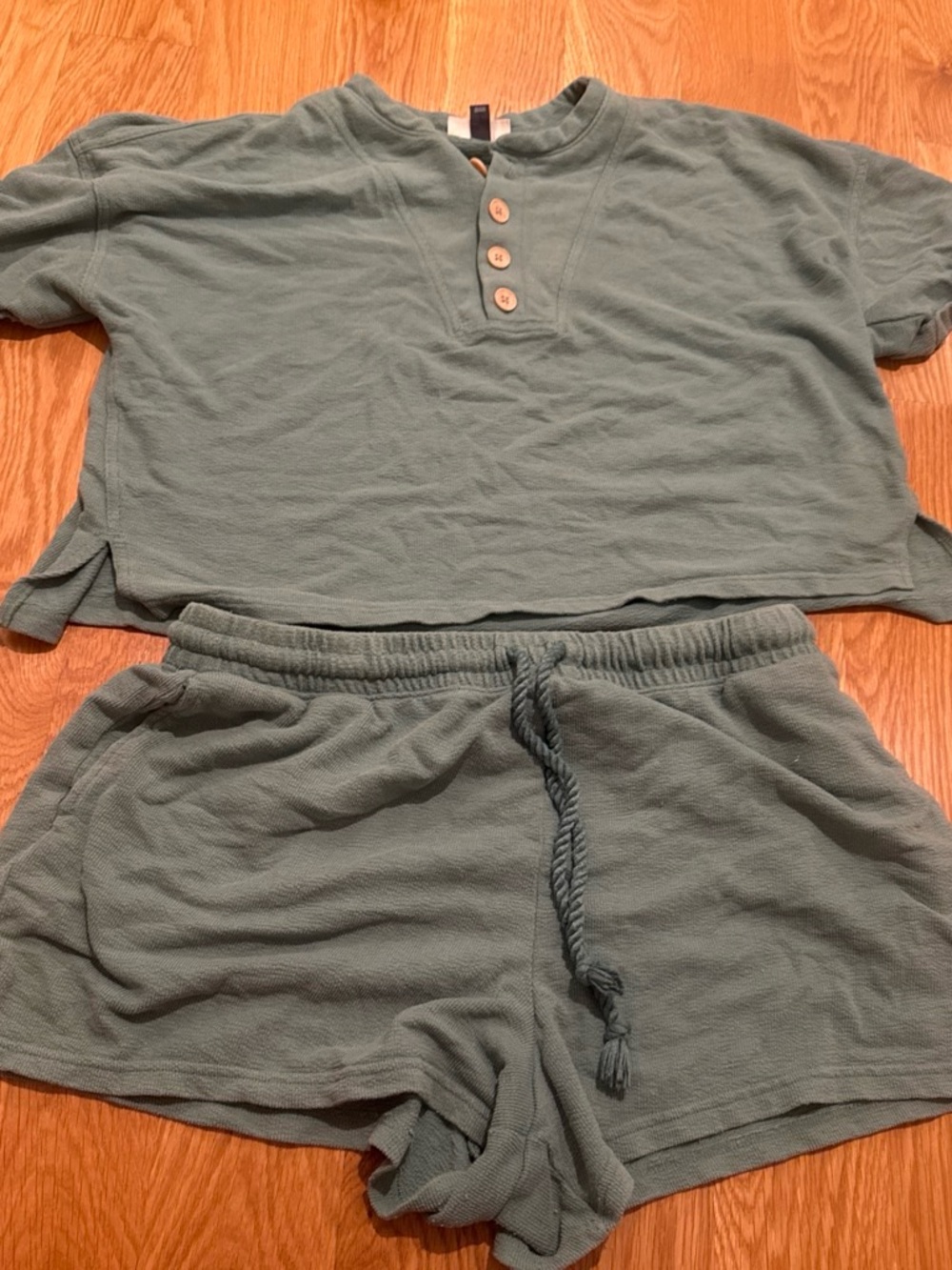 Universal Thread Sage Green Drawstring Lounge Shorts